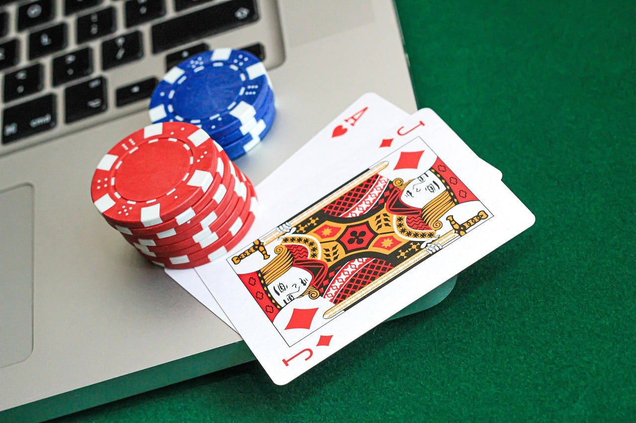 অ্যান্ড্রয়েড ফোনে pk luck apk রেসপনসিভ বিন্যাস